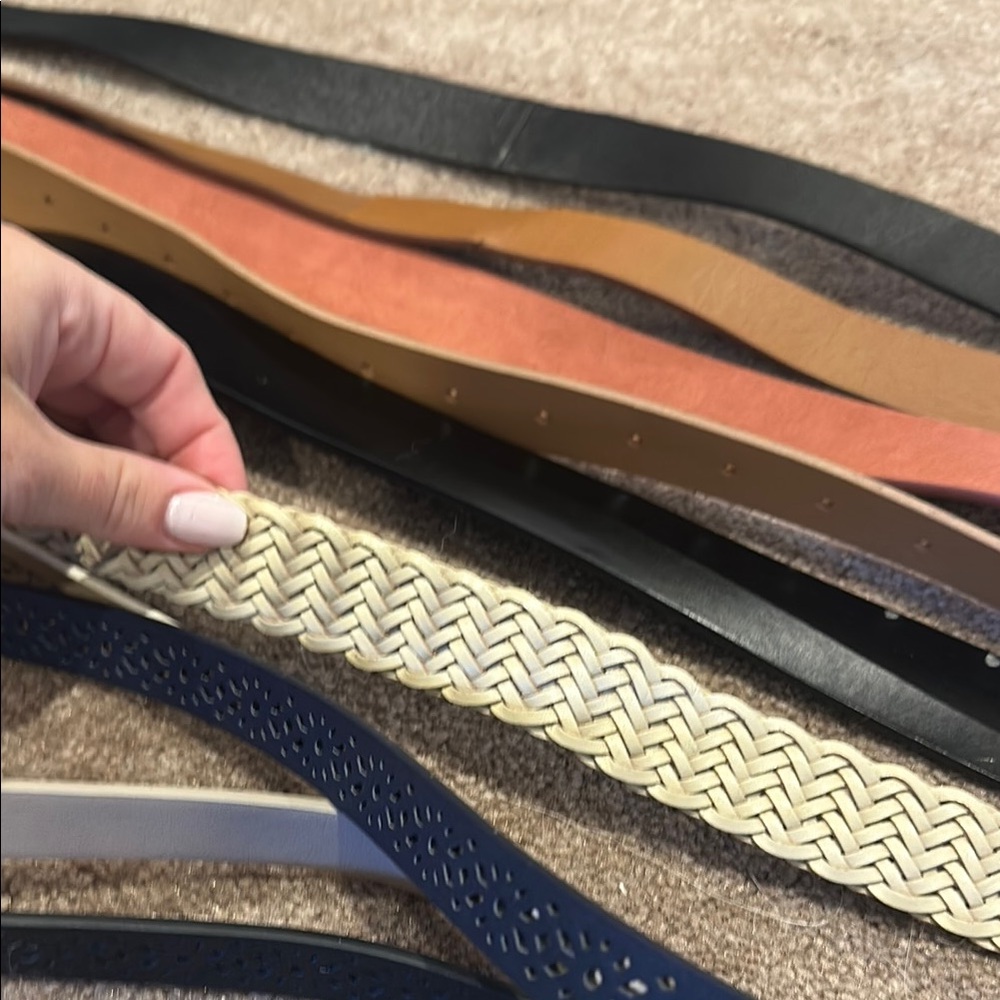 Assorted size large Belts Collection - Picture 7 of 9